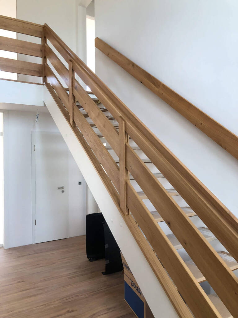 Individueller Treppenbau in moderner Optik, umgesetzt durch die Tischlerei Perkampus Halberstadt
